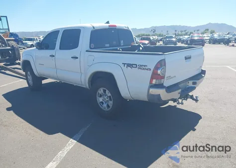 2014 Toyota Tacoma Double Cab z USA, uszkodzony, nr VIN 5TFLU4EN1EX106582